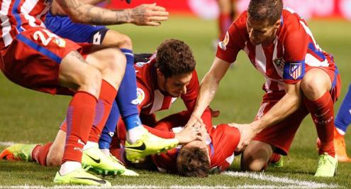 أتليتكو مدريد يعلن موقف توريس بعد ابتلاع لسانه 